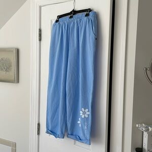 Summer capri pants. Loose and lightweight, elastic waist.